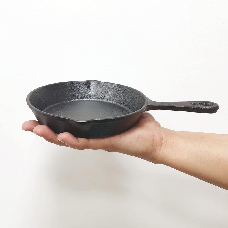 Camping Cooking Frying Pan - مقلاة من الحديد الزهر مقاس 6