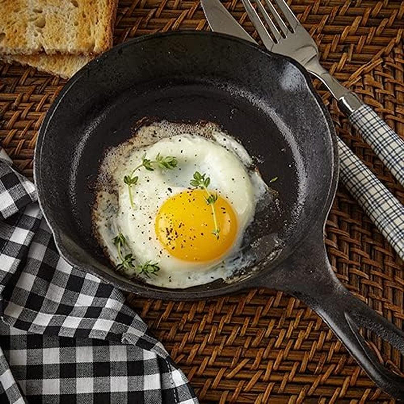 مقلاة من الحديد الزهر مقاس 6 ب - مراجعة Camping Cooking Frying Pan وسعره